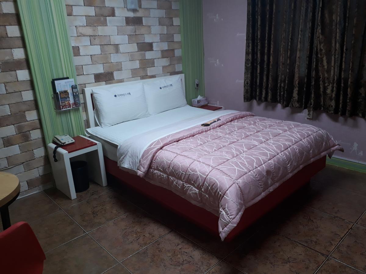 Diamond Motel Sacheon Ngoại thất bức ảnh